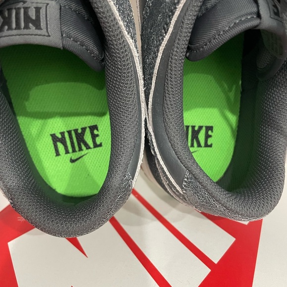 Nike Dunk Low - Picture 4 of 5